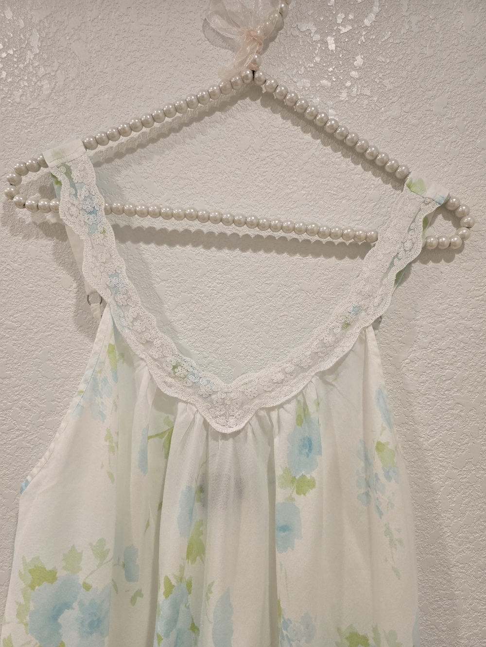 Jones New York Vintage 90s white Blue Floral cotton nightgown V-neckline lace M - Picture 4 of 5